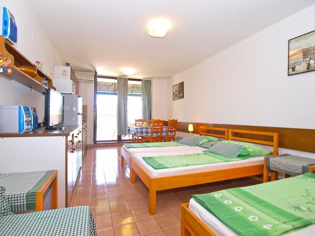 Apartment Stipe 1444 Marčana Kültér fotó